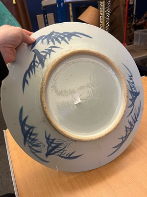 Lot 176 - A Chinese blue and white charger