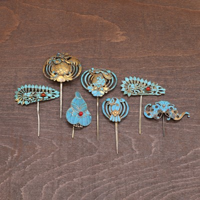 Lot 130 - A collection of Chinese gilt-metal and kingfisher feather hairpins