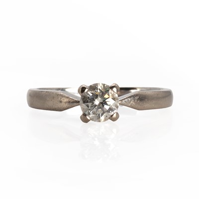 Lot 1097 - An 18ct white gold single stone diamond ring