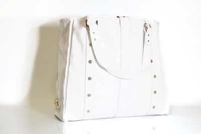 Lot 340 - A Mulberry white vinyl large Roxanne tote