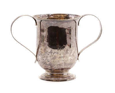 Lot 38 - A George III silver loving cup