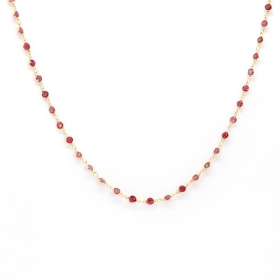 Lot 83 - A gold spectacle set ruby necklace