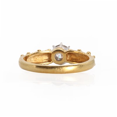 Lot 1063 - An 18ct gold single stone diamond ring