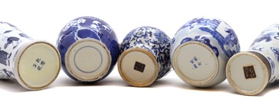 Lot 118 - A collection of Chinese blue and white