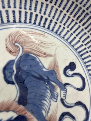 Lot 128 - A Chinese blue and white double gourd vase