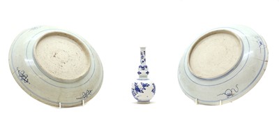 Lot 128 - A Chinese blue and white double gourd vase