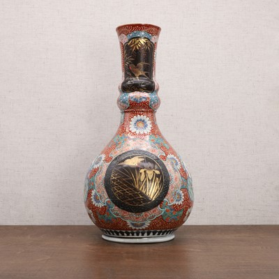 Lot 262 - A Japanese Imari vase