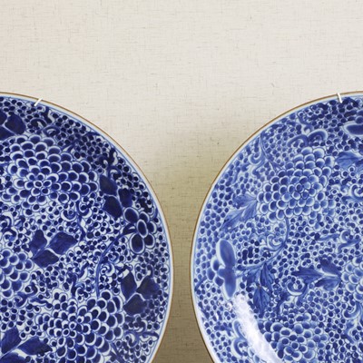 Lot 28 - A pair of Chinese blue and white chargers