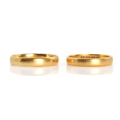 Lot 1245 - Two 22ct gold wedding bands