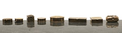 Lot 51 - A group of silver snuff and patch boxes