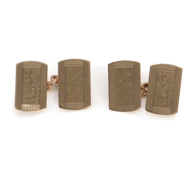 Lot 271 - A cased pair of 9ct yellow gold gentlemen's cufflinks