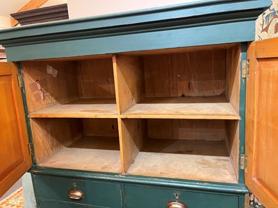 Lot 463 - A painted pine cupboard