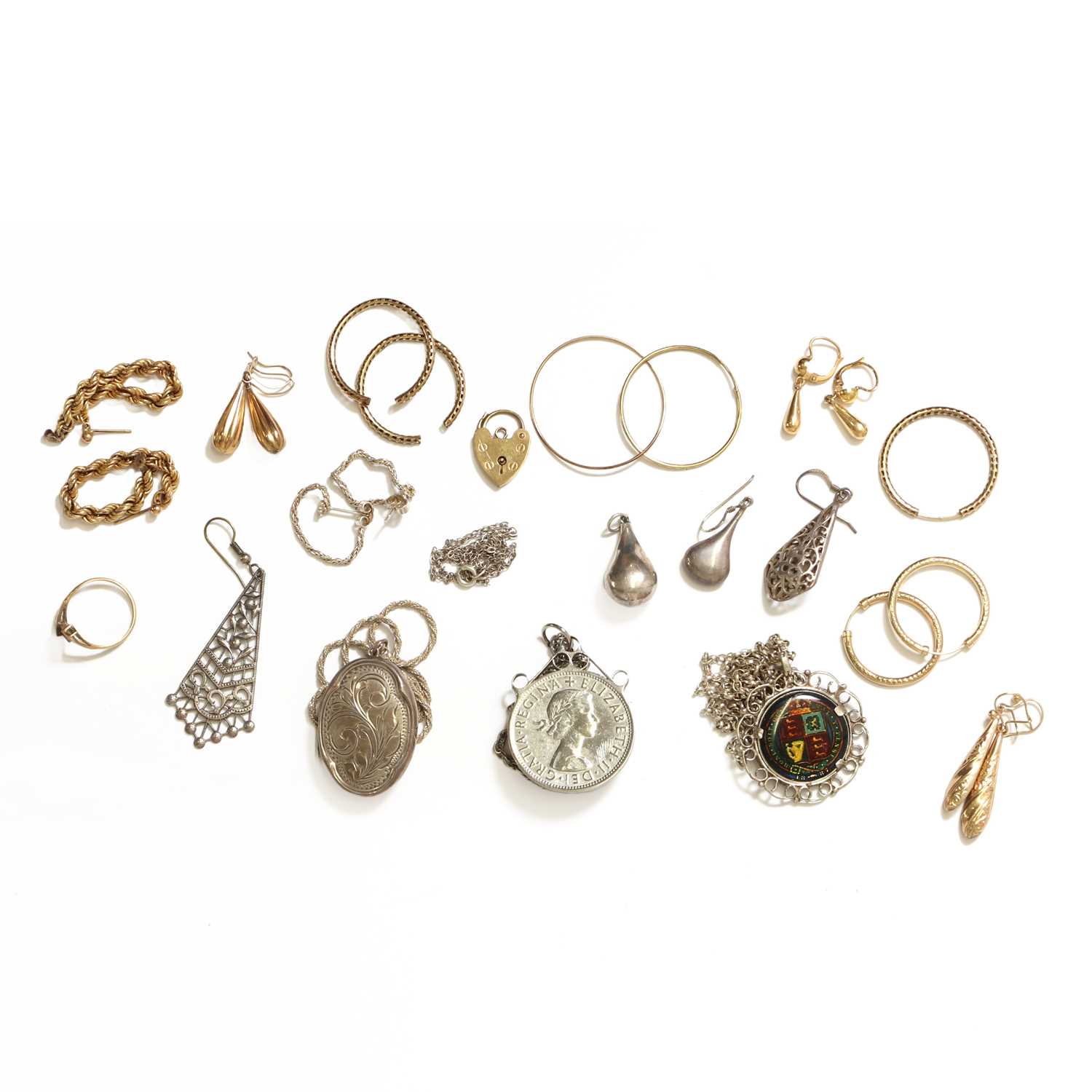 Lot 1346 - A group of gold and silver jewellery