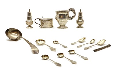 Lot 48 - A collection of silver