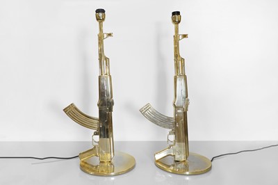 Lot 292 - A pair of Italian 'Gun' table lamps