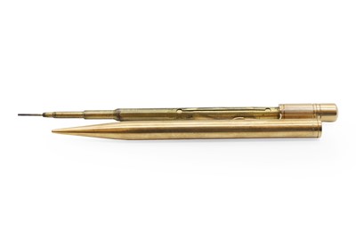 Lot 48 - A 9ct gold propelling pencil