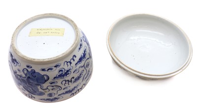 Lot 143 - A Chinese blue and white bowl and cover