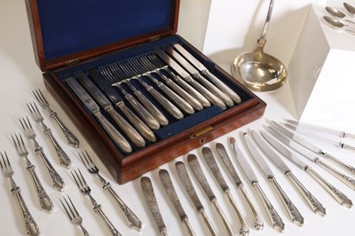 Lot 206 - A collection of silver flatware