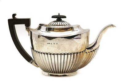Lot 4 - A silver teapot