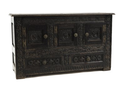 Lot 350 - An oak mule chest