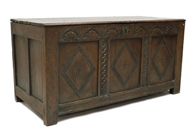 Lot 433 - An oak coffer