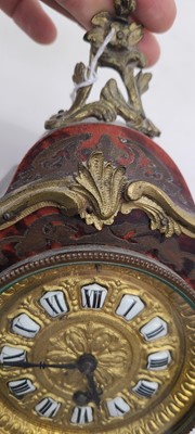 Lot 129 - A French Boulle work mantel clock