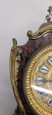 Lot 129 - A French Boulle work mantel clock