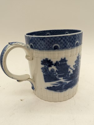 Lot 90 - A collection of blue and white ceramics