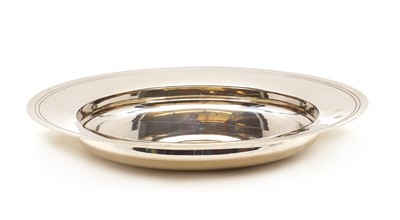Lot 34 - A silver Armada dish