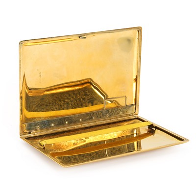 Lot 300 - An 18ct gold cigarette case, by Asprey London