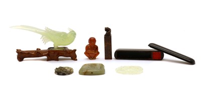 Lot 160 - A collection of Chinese hardstone carvings