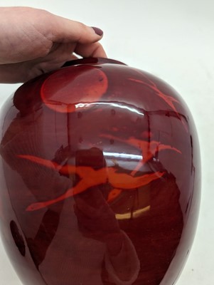 Lot 216 - A Bernard Moore flambe urn