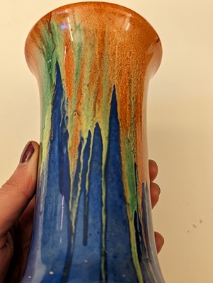 Lot 211 - A collection of Clarice Cliff items