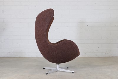 Lot 200 - An 'Egg' chair