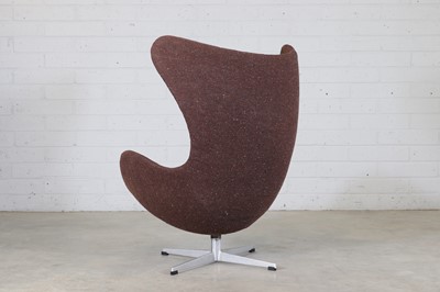 Lot 200 - An 'Egg' chair