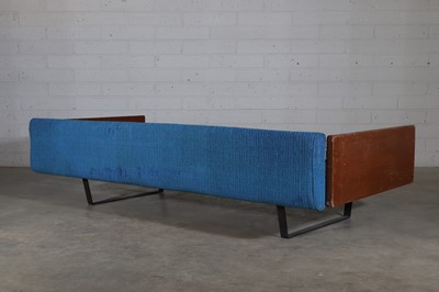 Lot 193 - A daybed