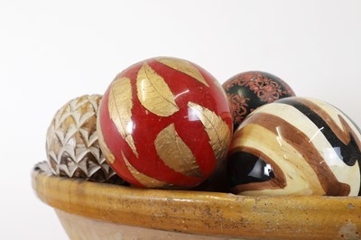 Lot 436 - A collection of decorative balls