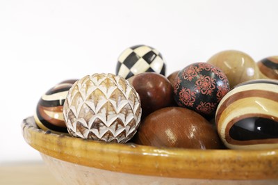 Lot 436 - A collection of decorative balls