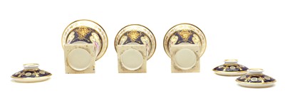 Lot 224 - An English porcelain pot pourri garniture