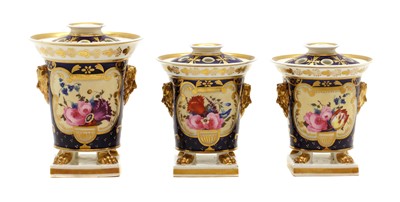 Lot 224 - An English porcelain pot pourri garniture