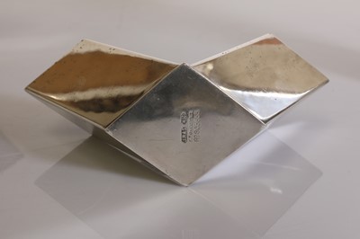 Lot 133 - An Art Deco electroplate three-piece teaset