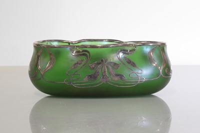 Lot 115 - A Loetz-style overlaid silver glass planter