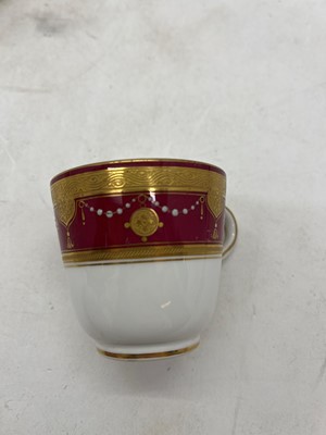 Lot 241 - A group of English porcelain tea wares