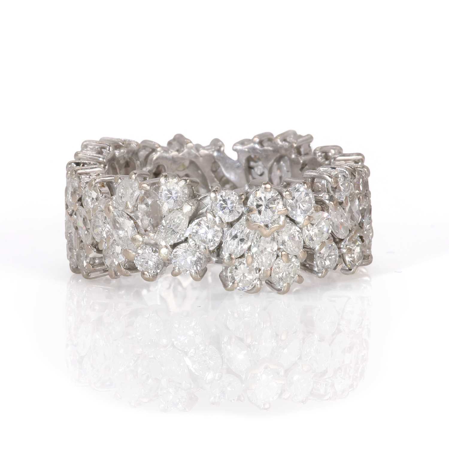 Lot 43 - A diamond set band ring or full eternity ring