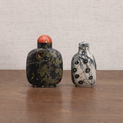 Lot 135 - Two Chinese snuff bottles