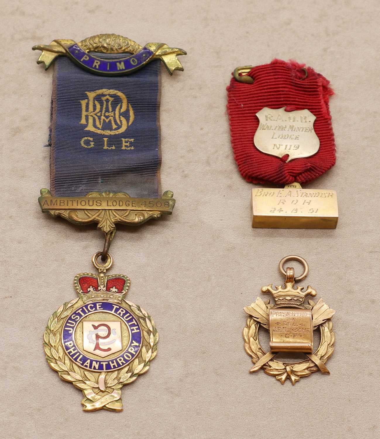 Lot 84 - A 9ct gold R.A.O.B medal