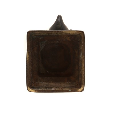 Lot 142 - A bronze Dipa Lakshmi oil lamp