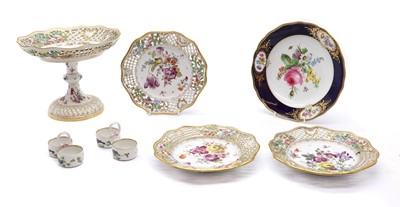 Lot 202 - A collection of German porcelain