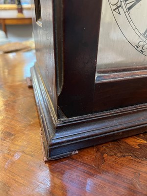 Lot 34 - A George III mahogany cased bracket clock