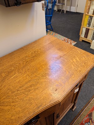 Lot 108 - A European Jugendstil oak dresser